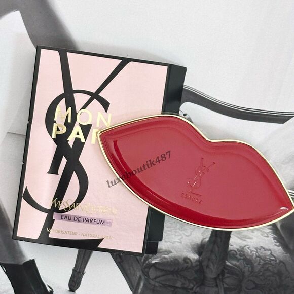 Yves Saint Laurent lip-shaped pocket mirror NEW - Picture 1 of 3